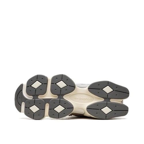 حذاء نيو بالانس 9060 دريفتوود