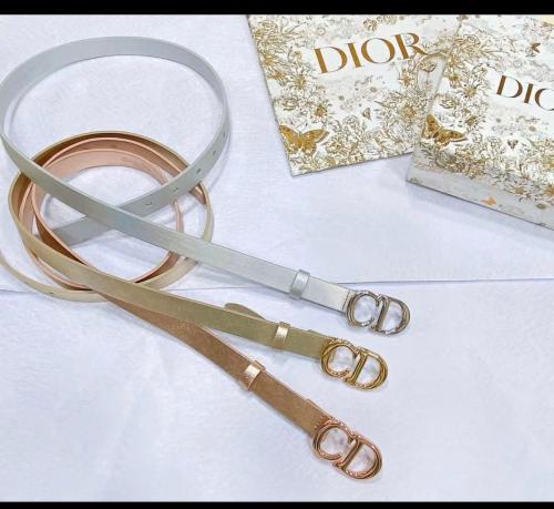 أحزمة نسائية ديور رفيعة بألوان ميتاليك