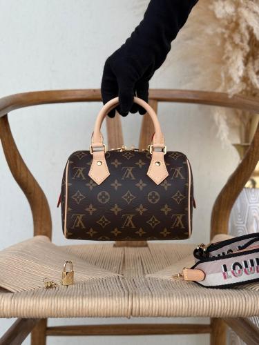 شنطه ميني لويس فيتون سبيدي 20سم مونوغرام بني بحزام...