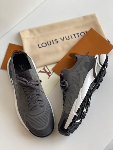 حذاء بأربطة لويس فيتون رن اواي تاتيك رجالي رمادي