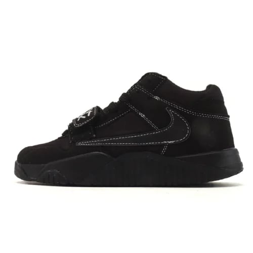 حذاء أسود Travis Scott x Jordan Jumpman بتطريزات ب...