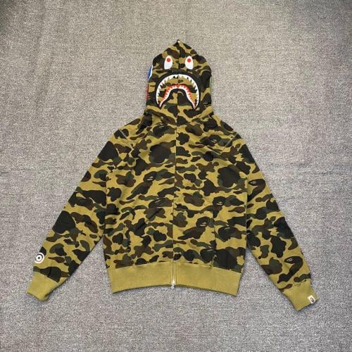 هودي BAPE Shark Full-Zip مموه باللون الأصفر الزيتو...