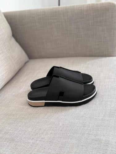 شبشب رجالي فاخر ايرميز بارون جلدي بلون اسود