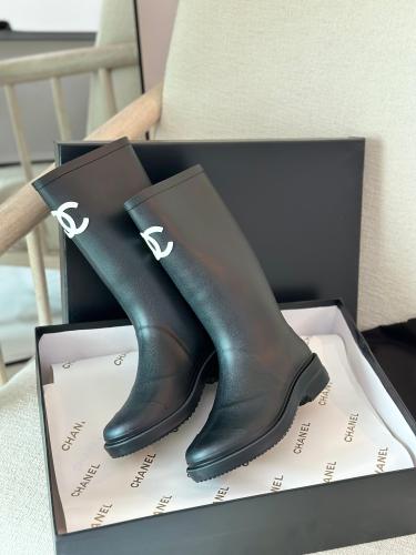 جزمة طويلة شانيل Renaissance لون اسود راقية