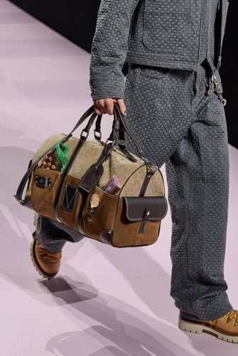 حقيبة سفر بحمالات يد لويس فيتون Keepall Bandoulièr...