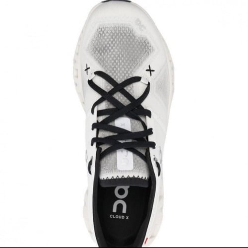 حذاء كلاود X أون رانينج بلاك وايت