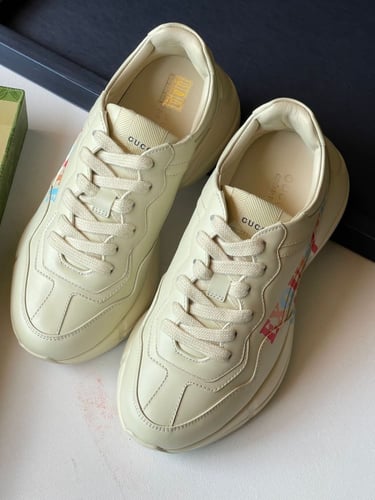 حذاء جوتشي سنيكرز نسائي بيج