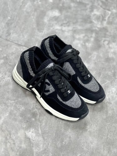 حذاء نسائي من شانيل كاجوال لون أسود ملكي