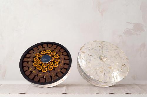 round chocolate shell