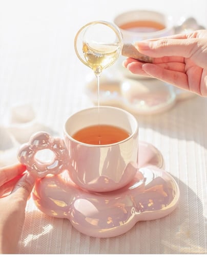 اكواب لطيفة مع صحن على شكل وردة 200 مل - الوان متع...