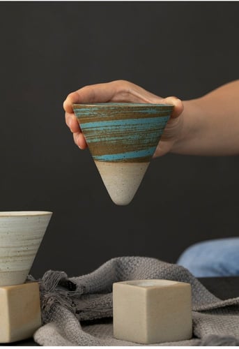 كوب مخروطي مع قاعدة - الوان متعددة | CUP CERAMIC