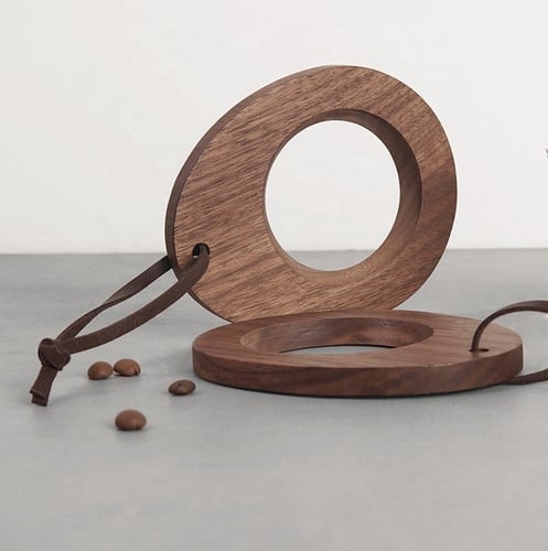 حامل الاقماع الخشبي | wooden holder