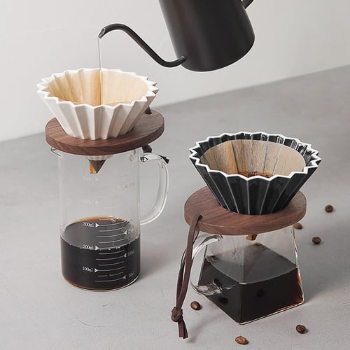 حامل الاقماع الخشبي | wooden holder