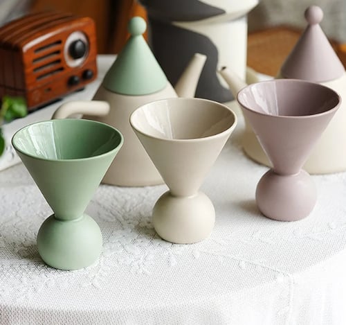 كوب قهوة مخروطي بقاعدة دائرية - الوان متعددة | 100...