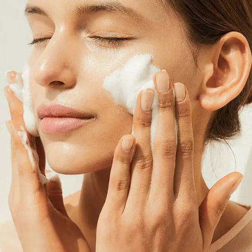 سنتيلا رغوة امبول مدغشقر منظف وجه لطيف ومهدئ بخلاص...