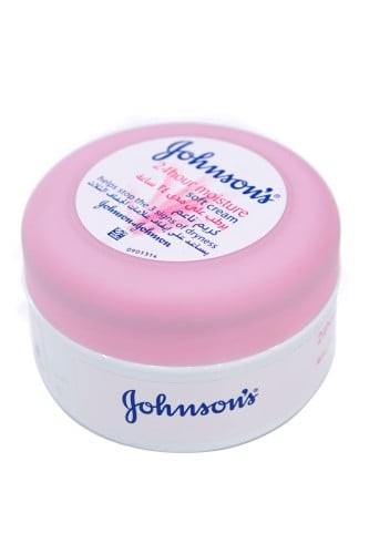 جونسون كريم ناعم ترطيب 24 ساعة 300 مل