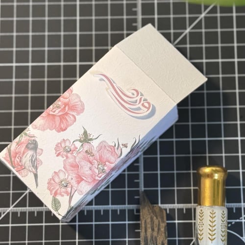 بوكس ( توله مسك + كسره عود ) - ( الاسم 3D ) الثيم...