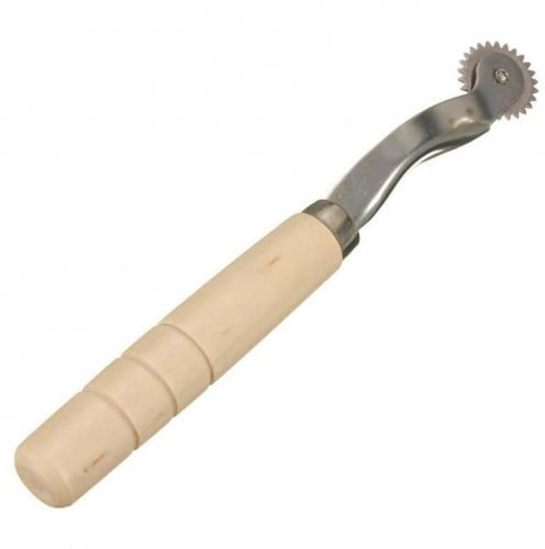 عجلة خياطة بمقبض خشبي