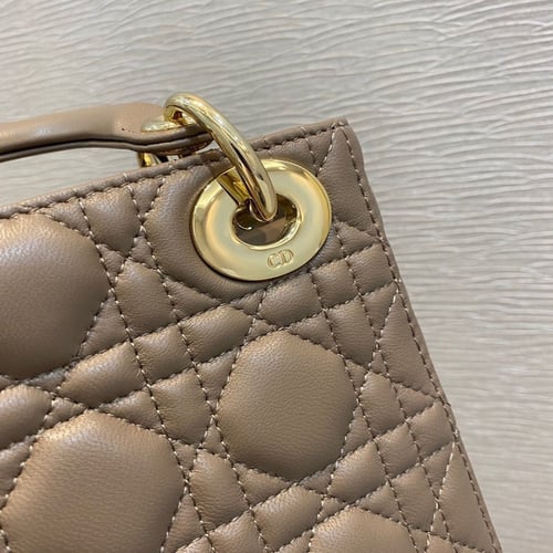 ليدي ديور 17 سم