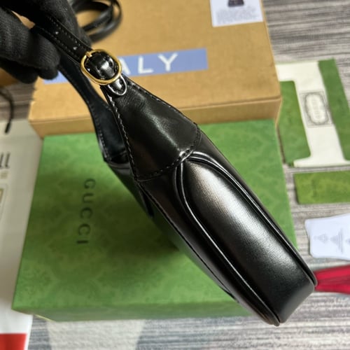 قوتشي ميني ١٩ سم مطفي