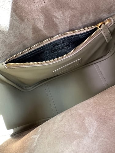 سان لوران 23 سم