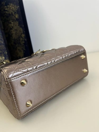 ليدي ديور 20 سم