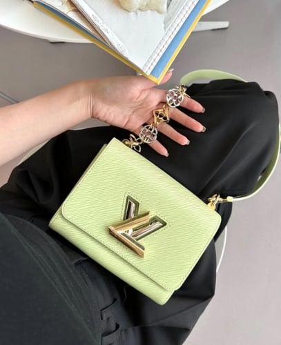 لوي فيتون 19 سم Twist