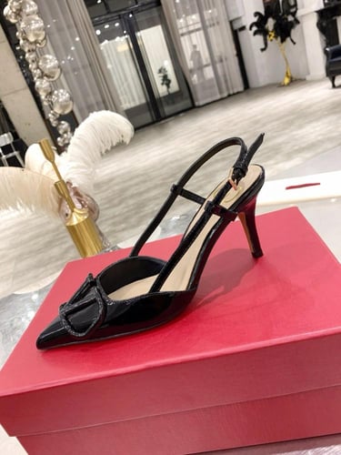 كعب فلنتينو الارتفاع ٧ سم - اسود