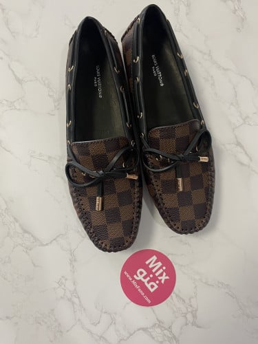 شوز لوي فيتون