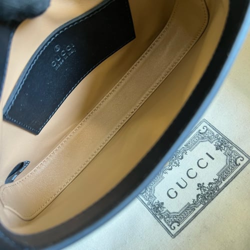 قوتشي ميني ١٩ سم لمعه