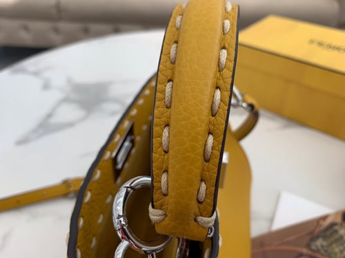 بيكابو آيكونك 23 سم