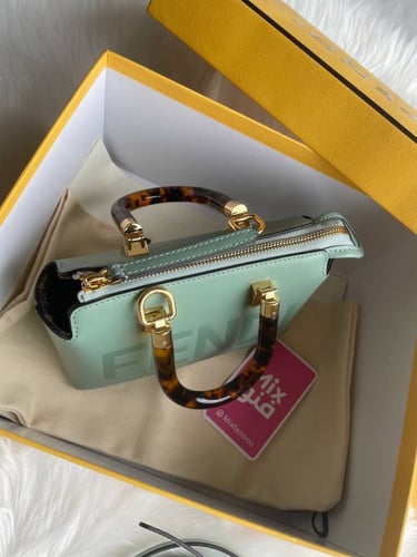 باي ذا واي 20.5 سم