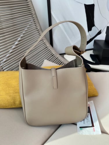 سان لوران 23 سم