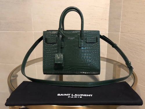 سان لوران 22 سم