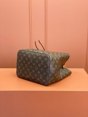 لوي فيتون 26 سم