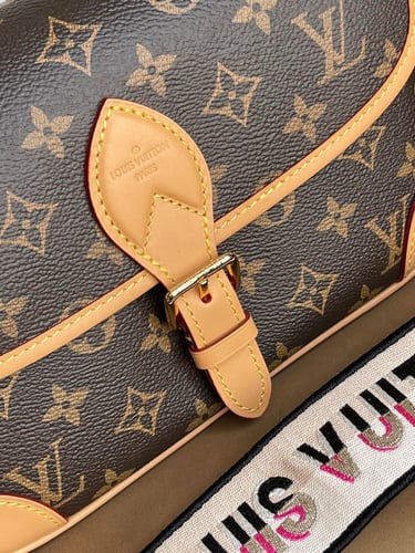 لوي فيتون 24 سم