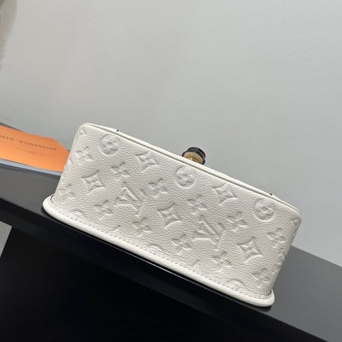 لوي فيتون 23 سم