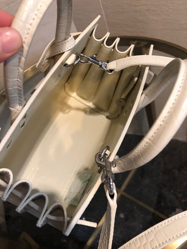 سان لوران 22 سم