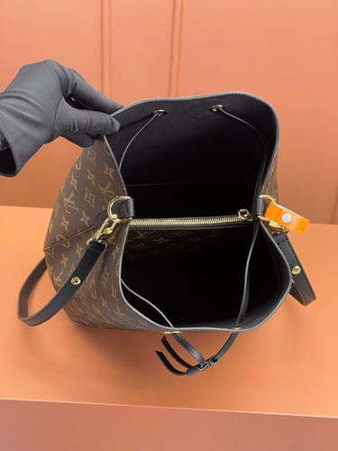 لوي فيتون 26 سم