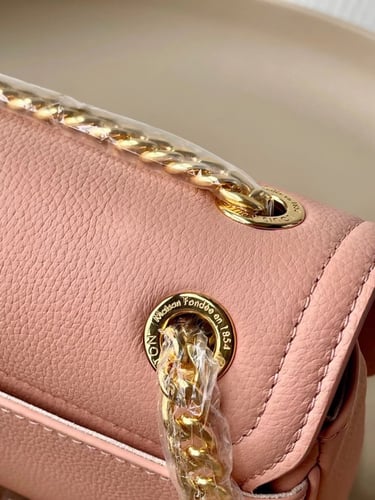 لوي فيتون 23.5 سم