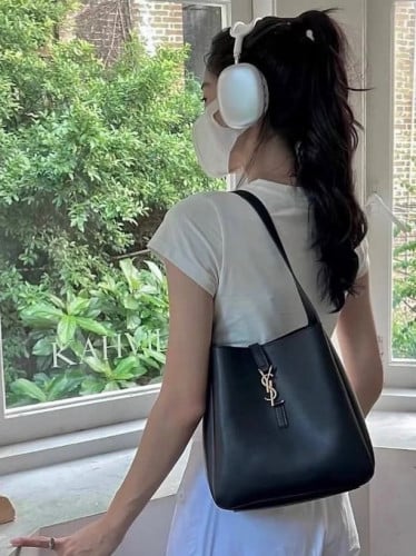 سان لوران 23 سم