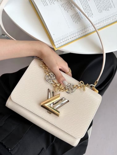 لوي فيتون 23 سم Twist