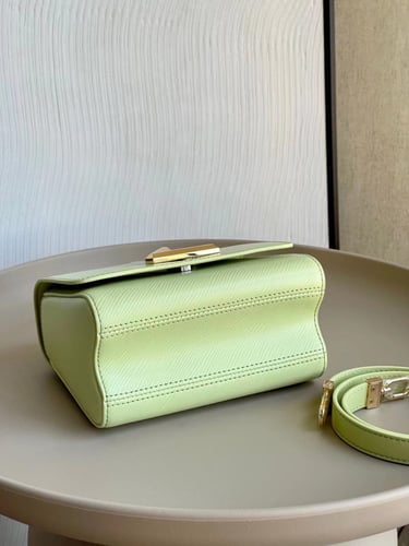 لوي فيتون 19 سم Twist