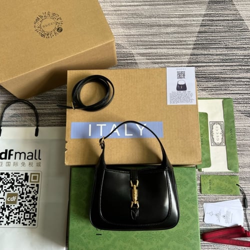 قوتشي ميني ١٩ سم مطفي