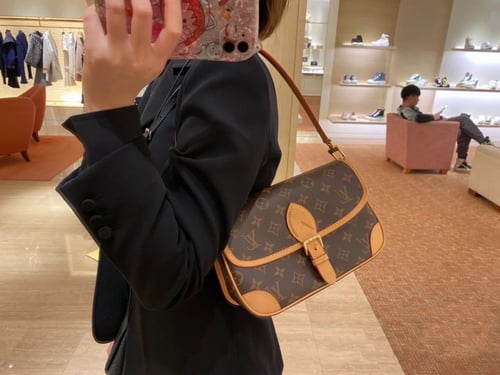 لوي فيتون 24 سم