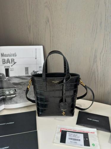 سان لوران مقاس 18x17x8