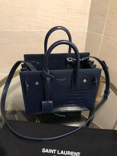 سان لوران 22 سم