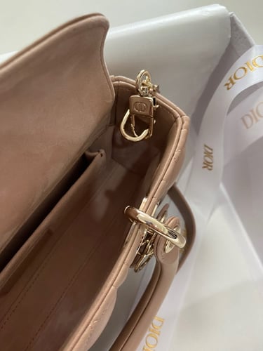 سمول ليدي ديور 22 سم