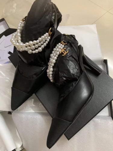 كعب شانيل 8.5 سم