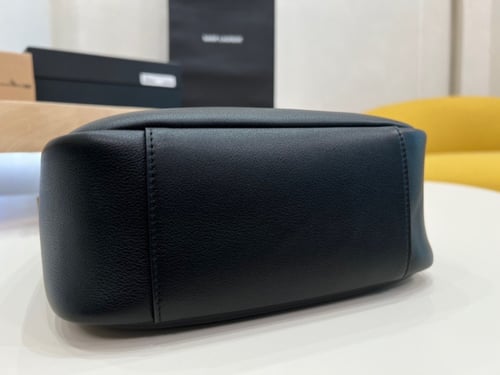 سان لوران 23 سم